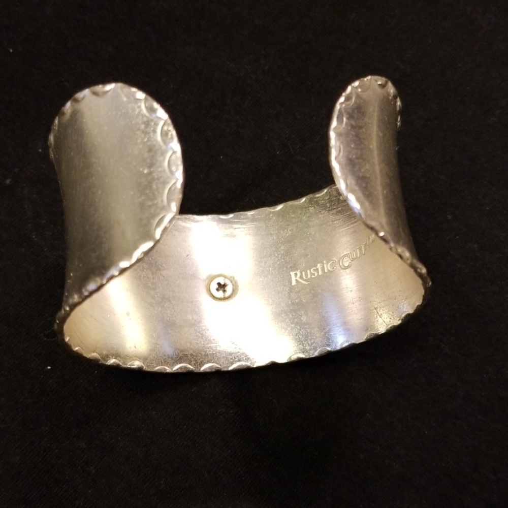 Cuff - Picture 2 of 2